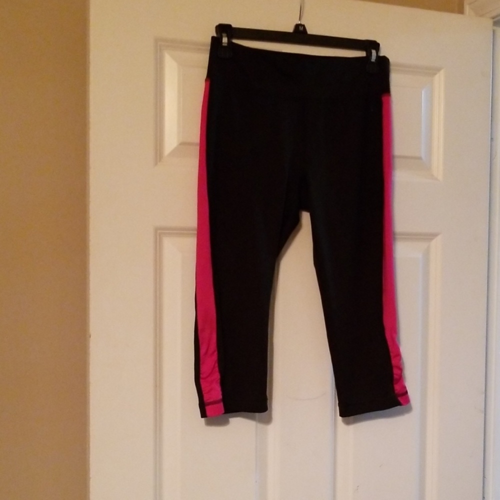 workout capri